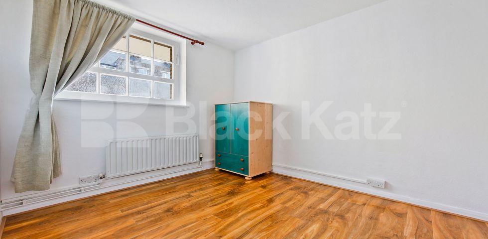 			LET , 2 Bedroom, 1 bath, 1 reception Apartment			 Pilton Place, Elephant and Castle